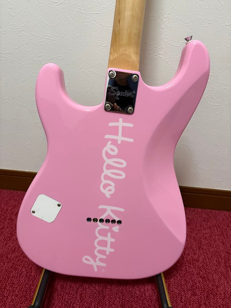 Squier by Fender Stratocaster ハローキティ 未使用