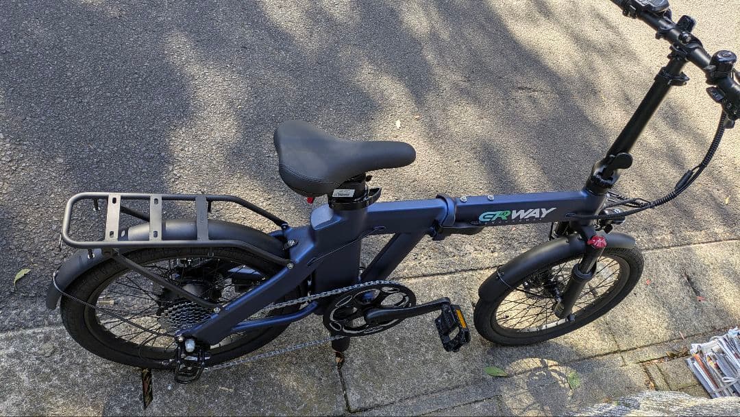 電動アシスト折りたたみ自転車ERWAYA02と電動空気入付き