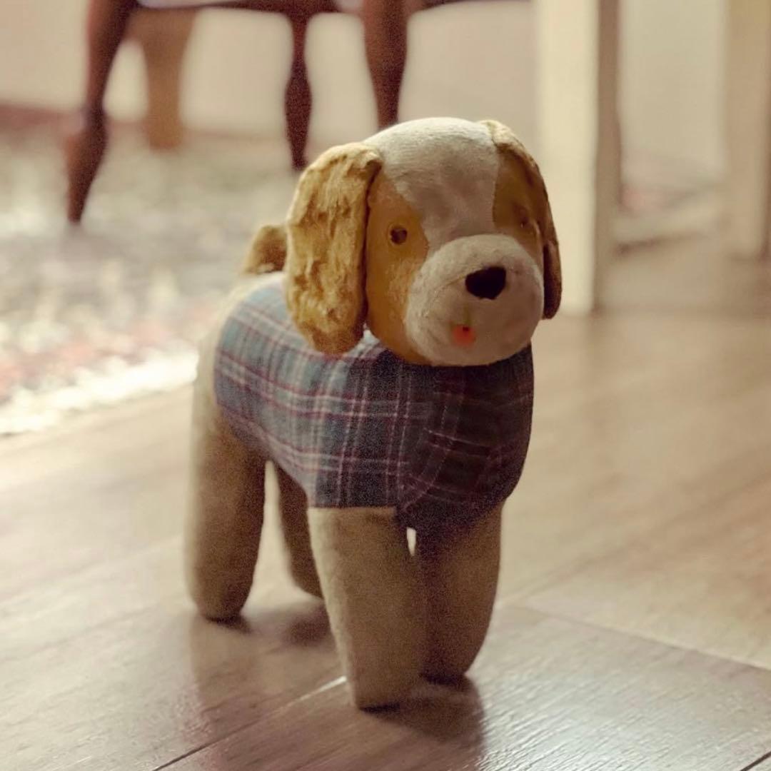フランス　アンティーク　犬のぬいぐるみ　チェックの洋服　タレ耳