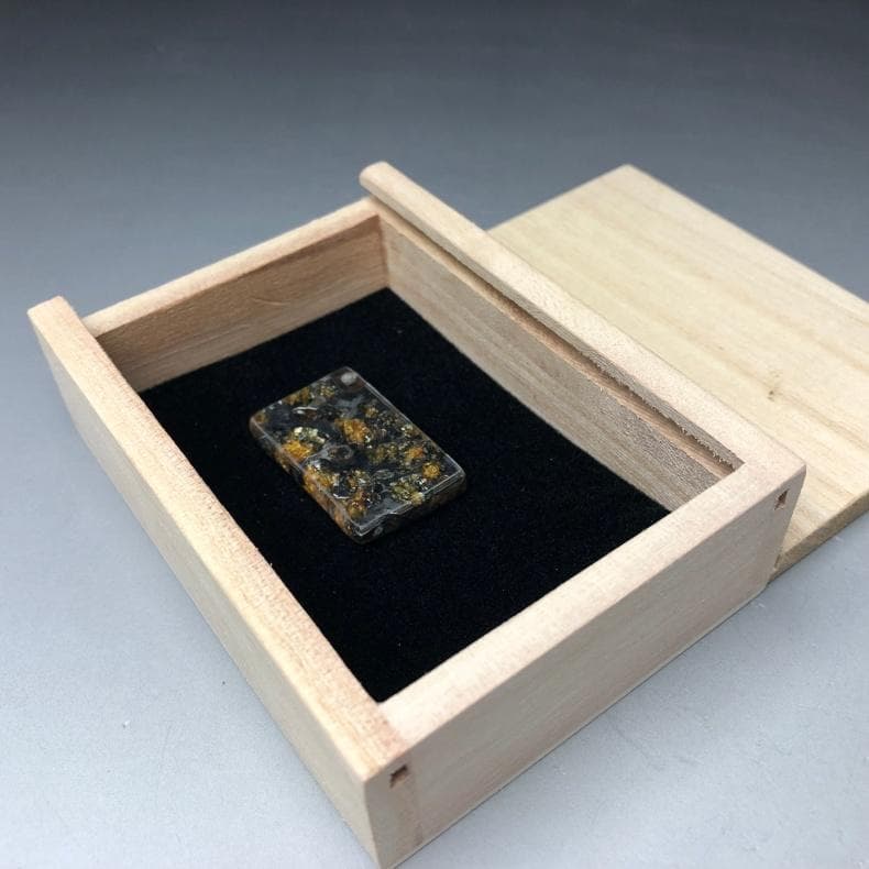 ヤ*ん様 パラサイト隕石 隕石　石鉄隕石　セリコ隕石 重さ約13ｇ　共箱