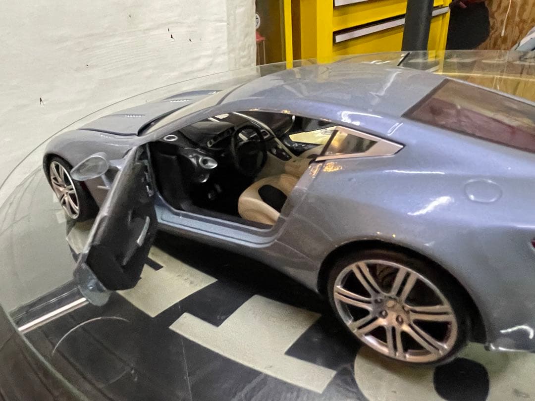 アストンマーチン