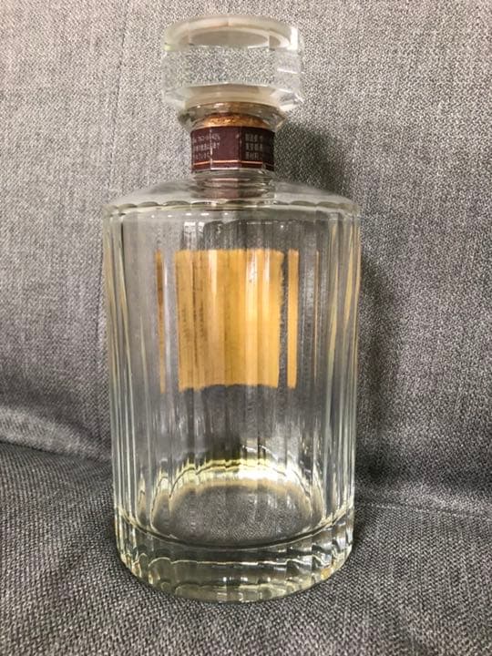 サントリー 響30年700ml 空瓶　旧ボトル