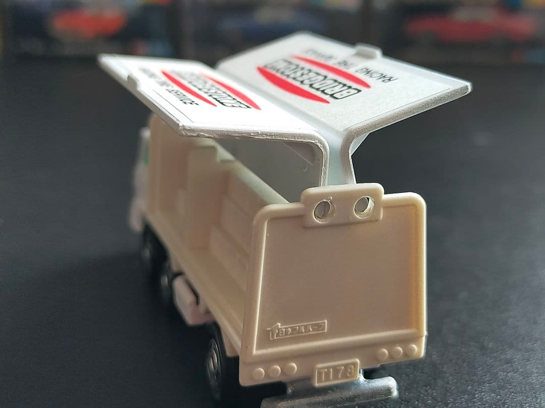 レース 関係者 配布品 黒箱 トミカ ふそうウィングルーフ 日本製 ブリヂストン