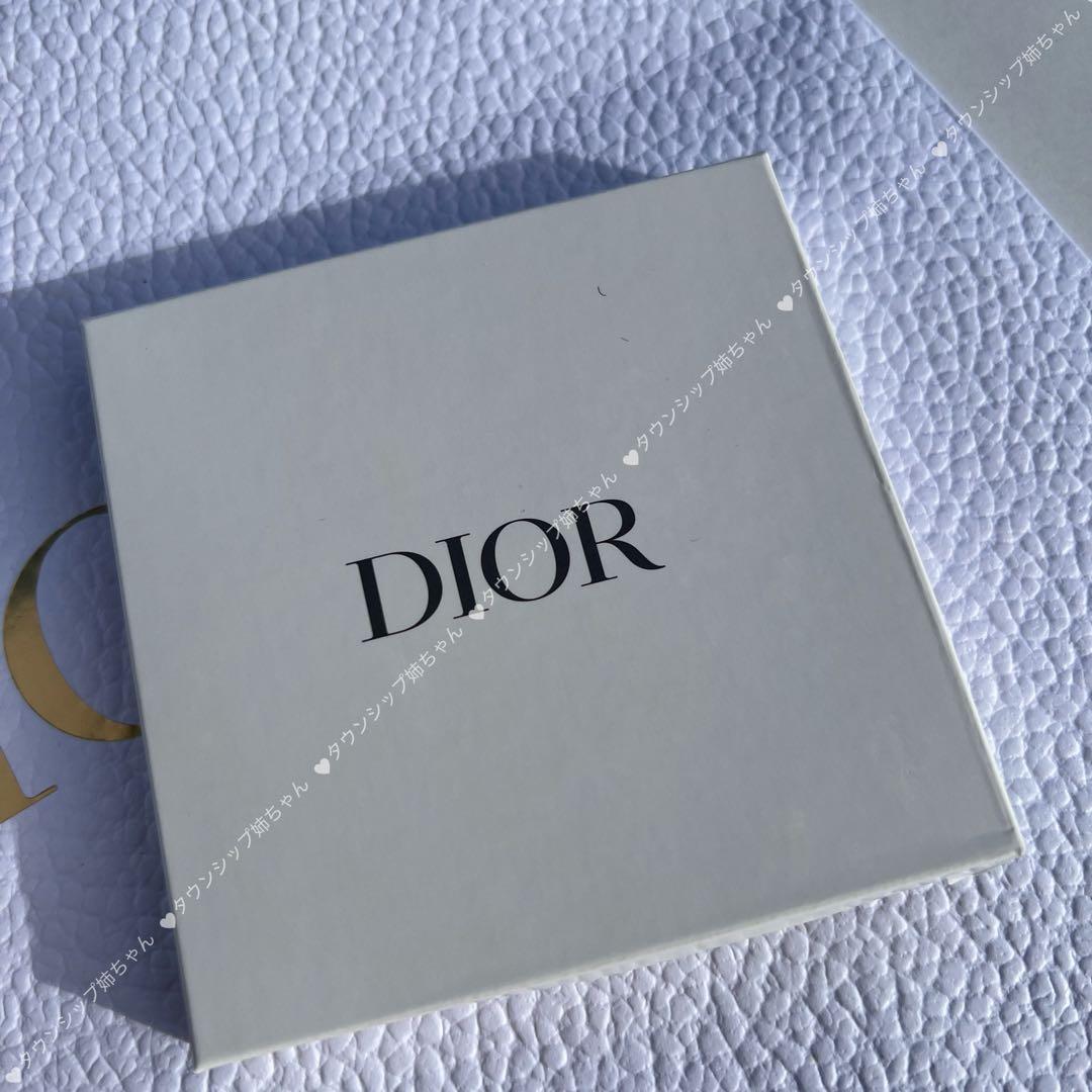 新作　DIOR ディオール ノベルティ　コンパクトミラー カバー付き　10点