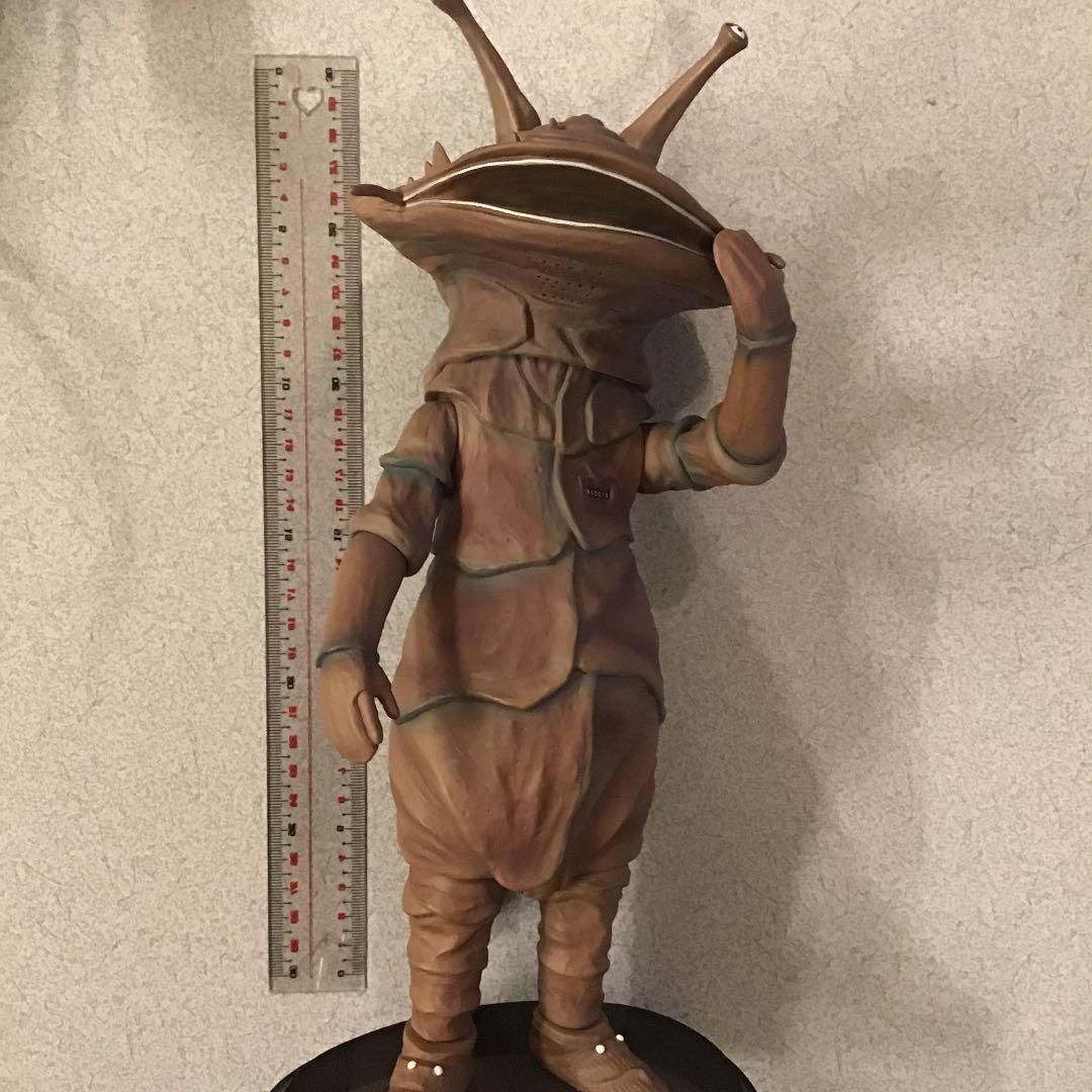 カネゴン　フィギュア