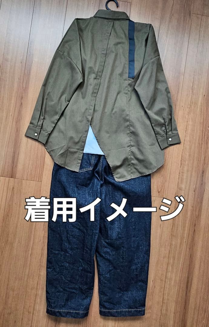 【未使用】ブランバスク　アシンメトリ－　パールボタン　シャツ