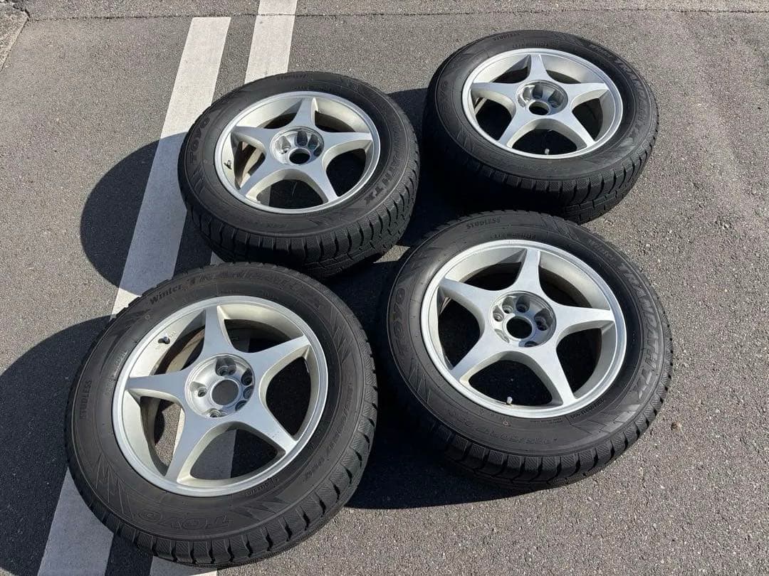 17インチ トーヨータイヤ スタッドレス　アルファード20系30系 中古