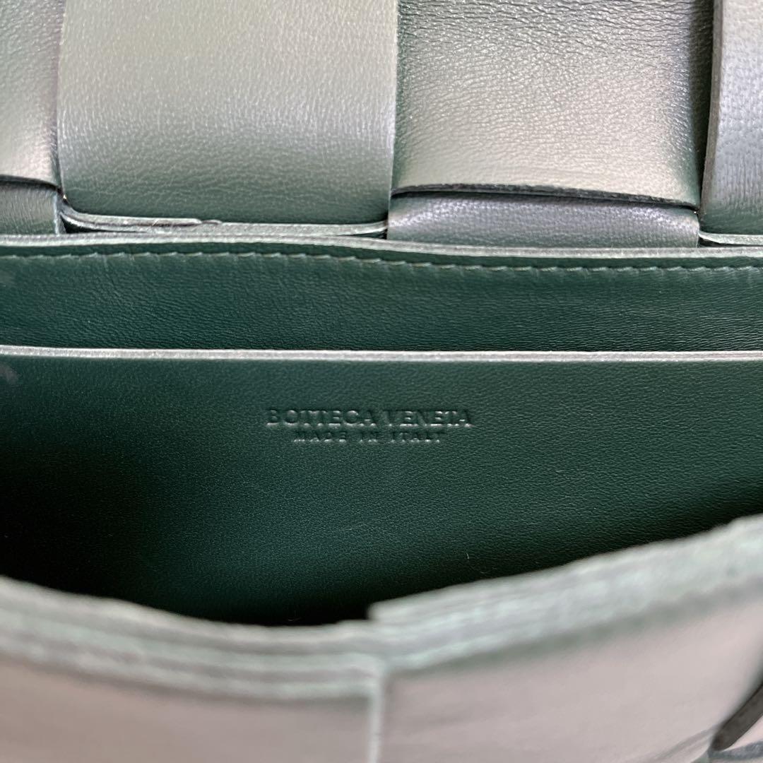 【美品】ボッテガヴェネタ　カセット　ショルダーバッグ　ボディバッグ　グリーン