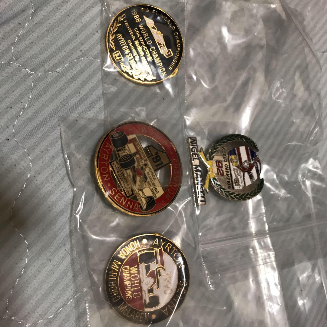 アイルトンセナ三冠ピンバッジ、プラス、ナイジェルマンセルチャンピオンピンバッジ❣️