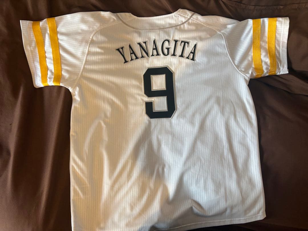 柳田悠岐ユニホーム