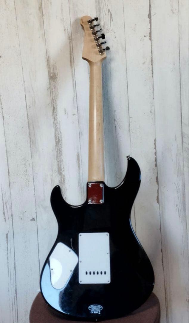 YAMAHA PACIFICA 212VFM ヤマハのパシフィカ、弾きやすいです