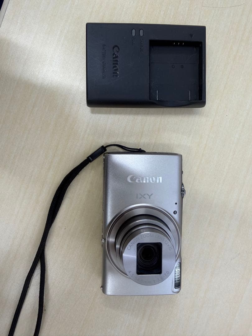Canon IXY 650 デジタルカメラ 本体と充電器