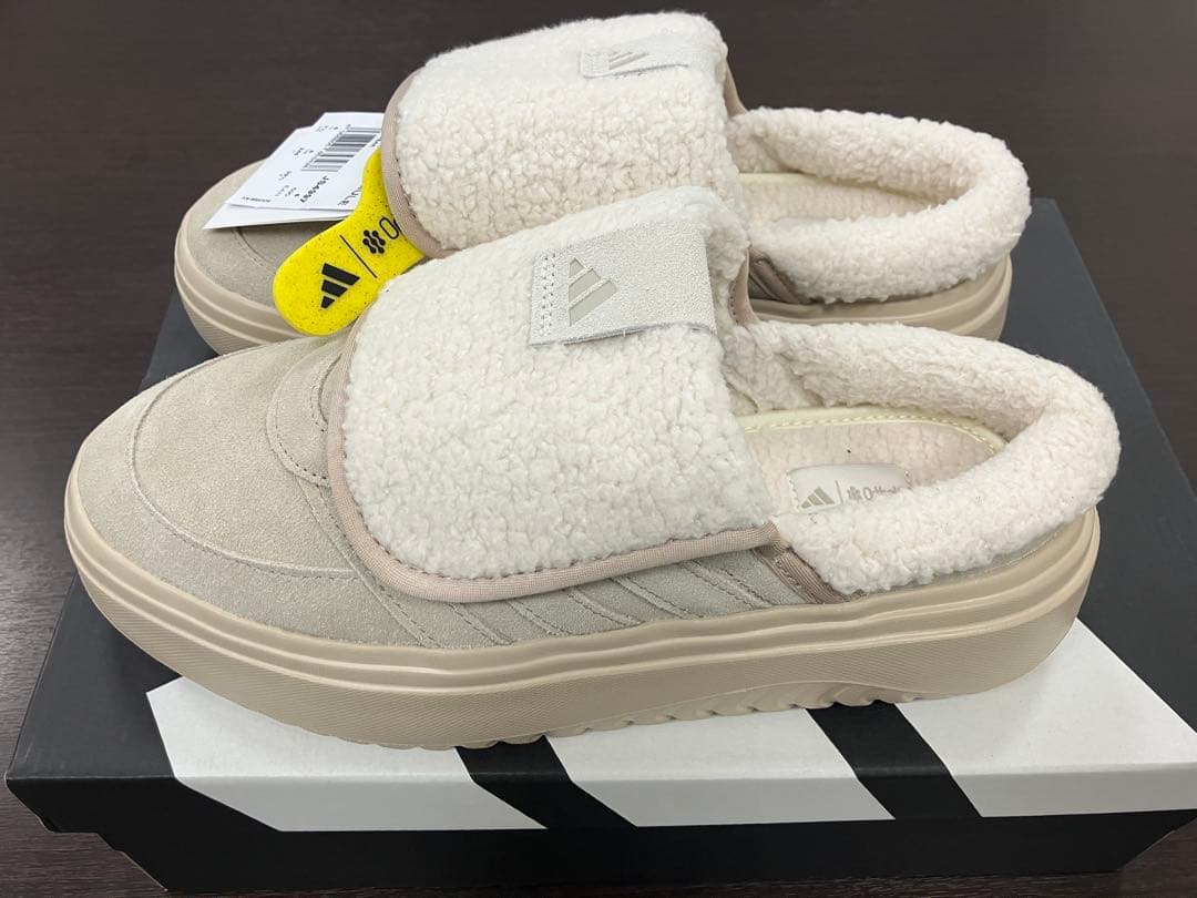 ★24.5★ 新品 adidas グランドコートミュール　ボア　ベージュ