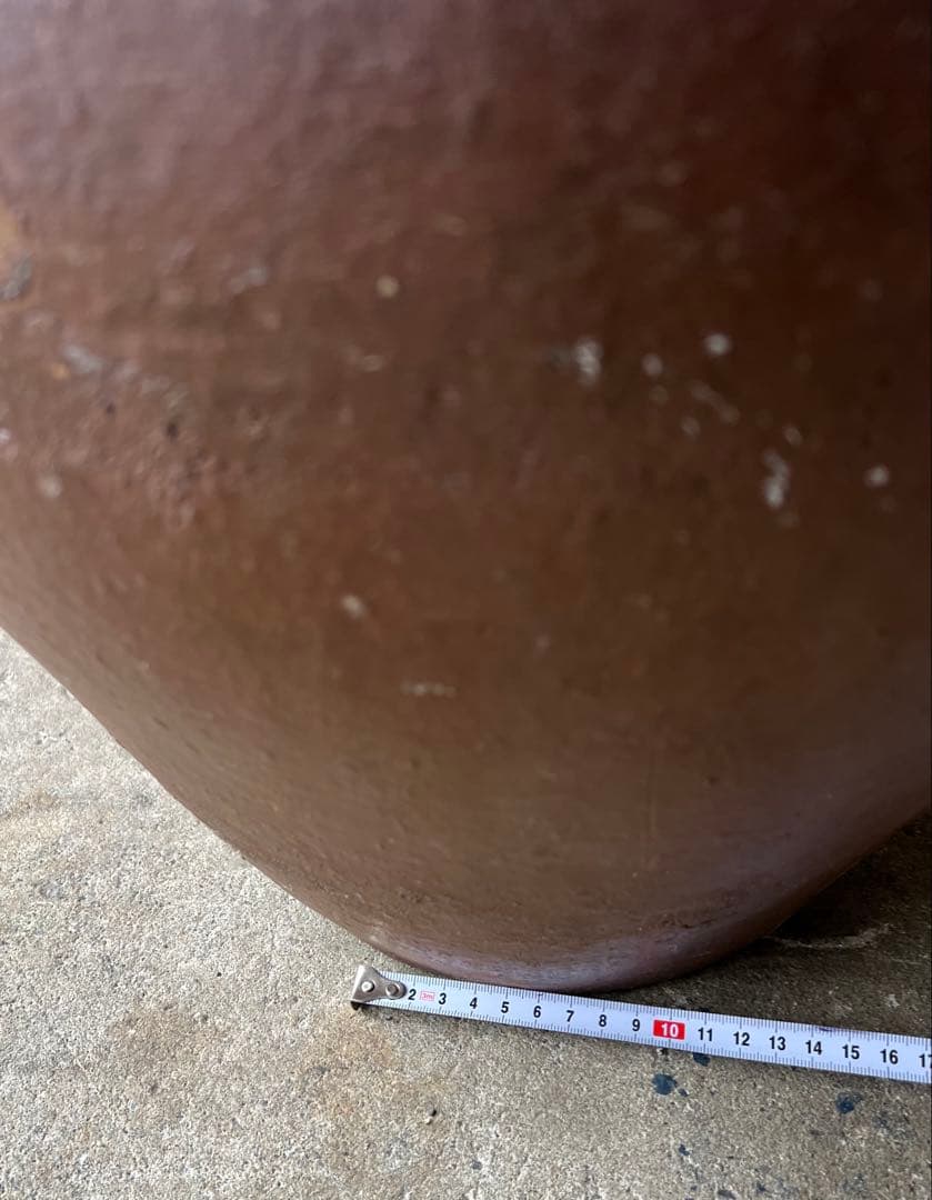 美しい古美蔵から釉薬のプチプチしたかなり雰囲気のある壺