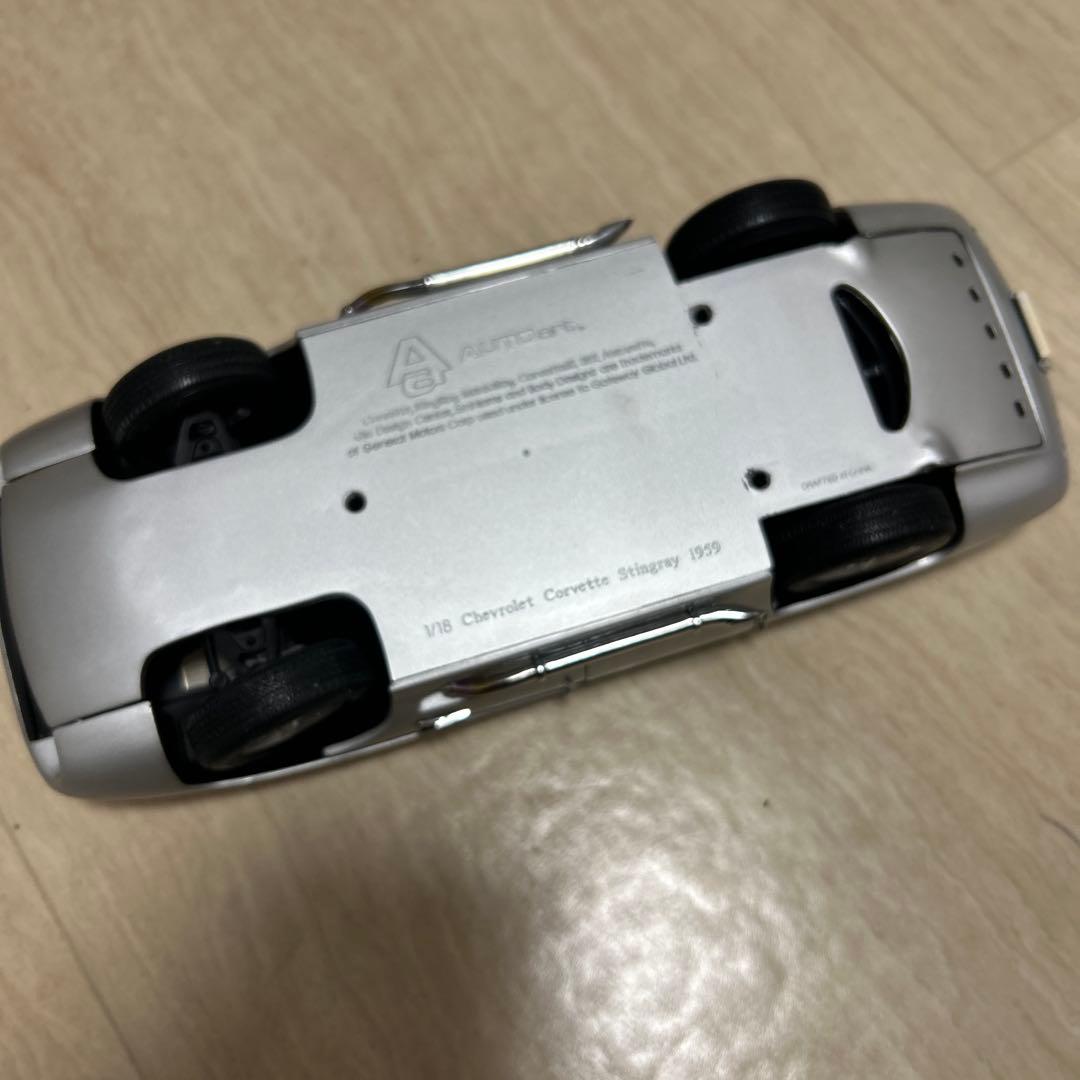 AUTOart 1/18スケール、1959 シボレー・コルベット・スティングレイ