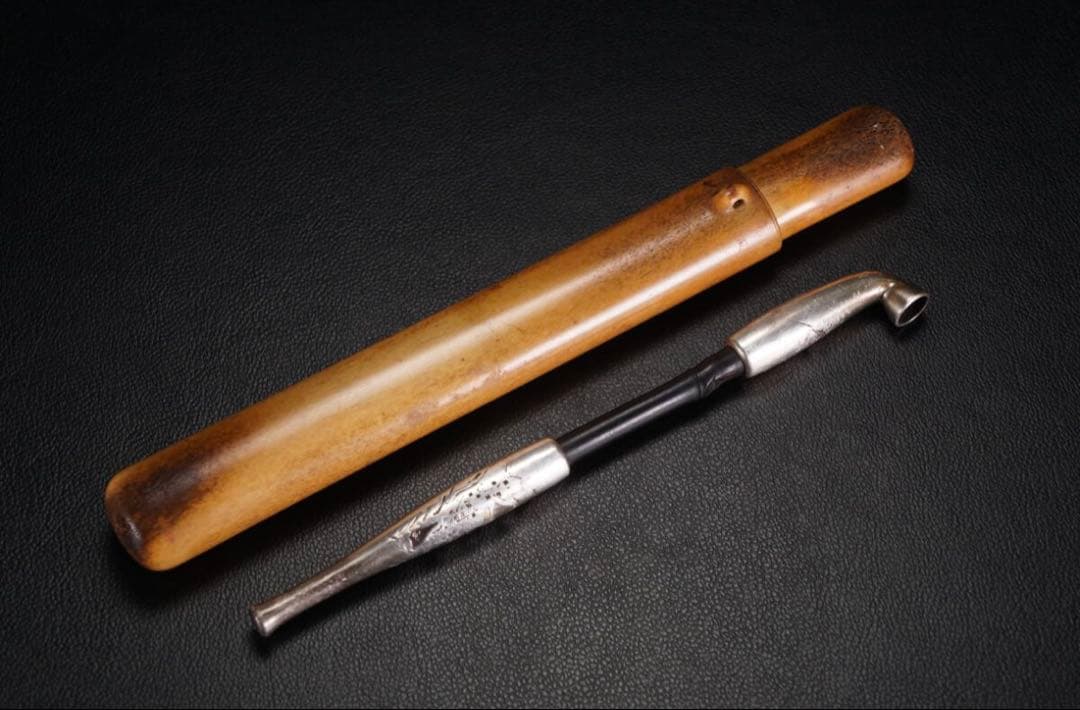 銀細工 金工 正則 象嵌入 銀製煙管 煙管筒 提げ物 根付 彫刻 骨董品 キセル