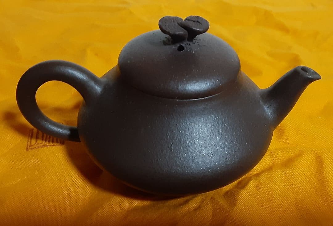 人間国宝　三代　山田常山　梨皮烏泥茶銚　霊芝摘　急須　KS