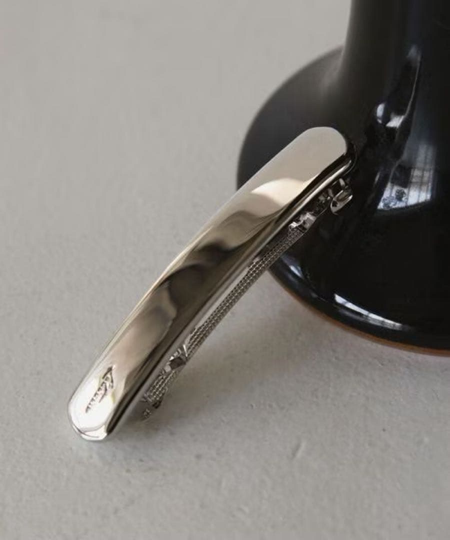 【新品】LETICIA メタル バレッタ シルバー