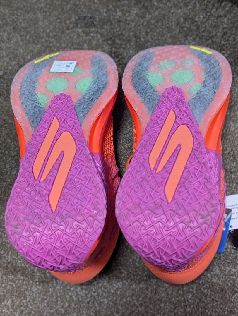 新品　スケッチャーズバスケットシューズ SKX レイン 253020-CRHP