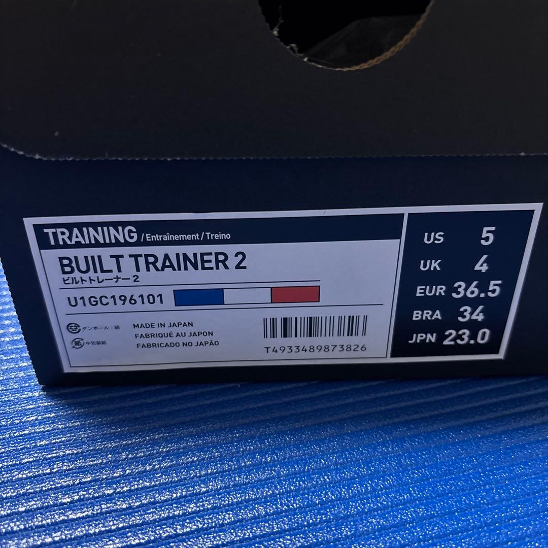 新品箱あり 激レア ビルトトレーナー2 レディース 23cm ホログラムモデル