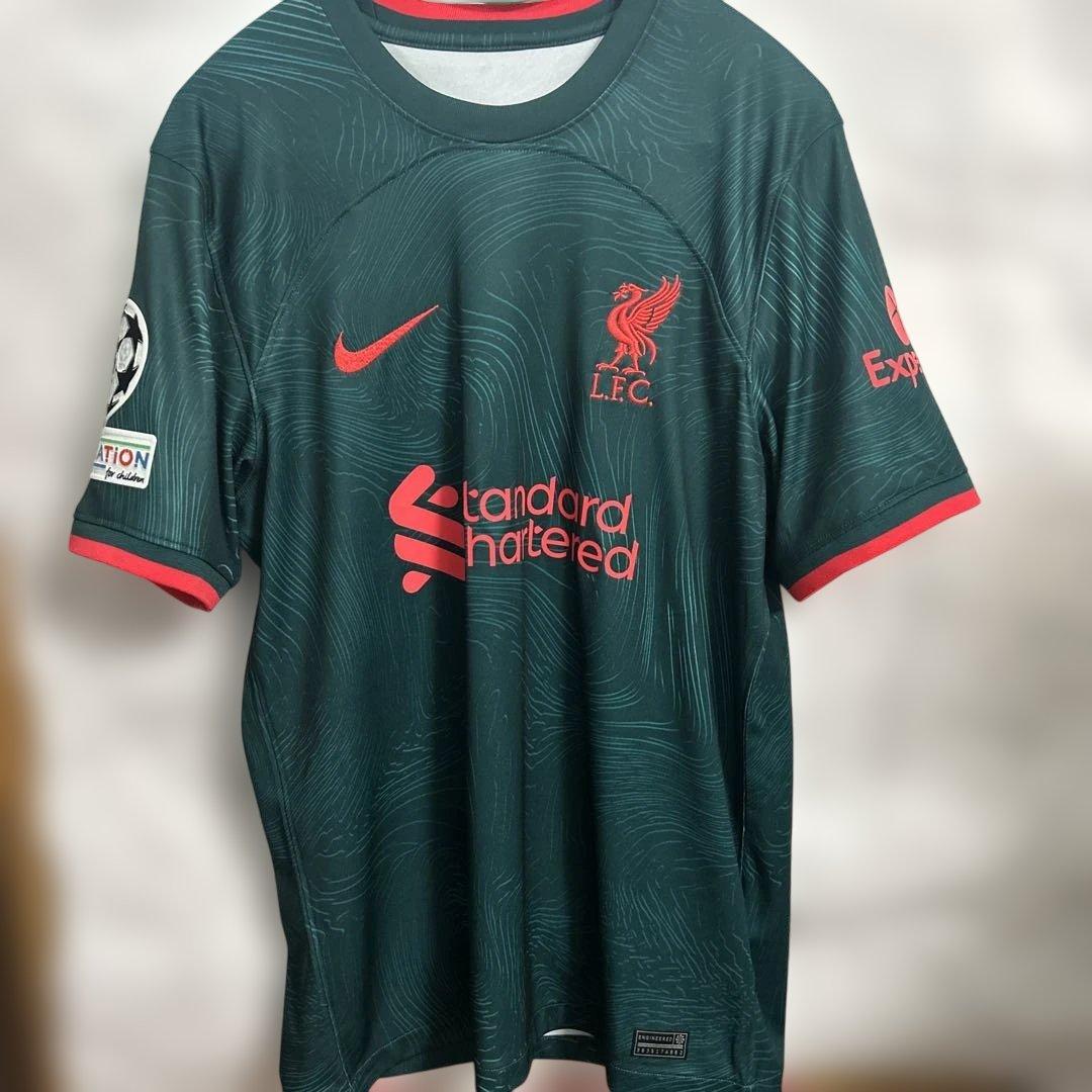 リヴァプール22/23サードユニフォーム