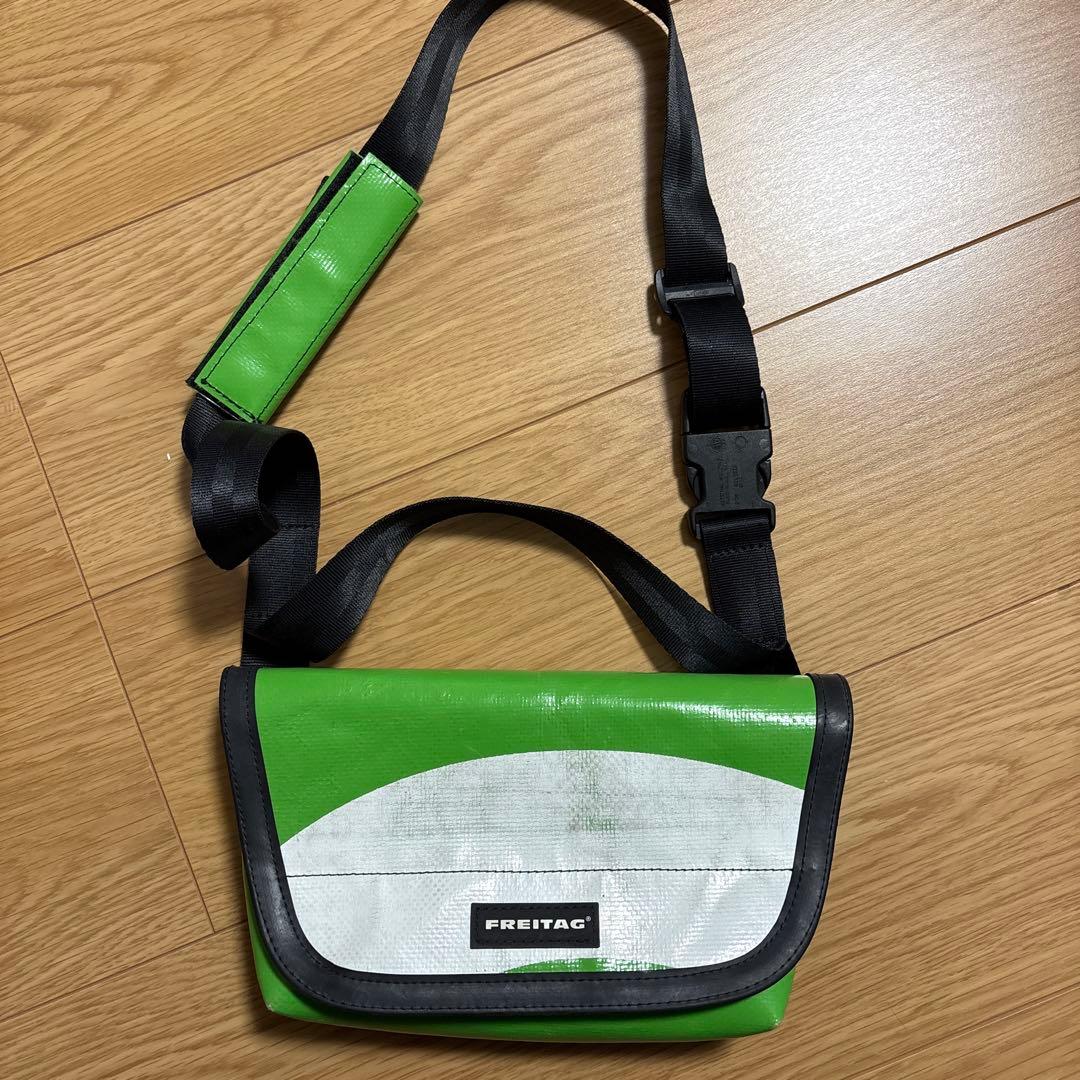 フライターグ　ショルダーバッグ