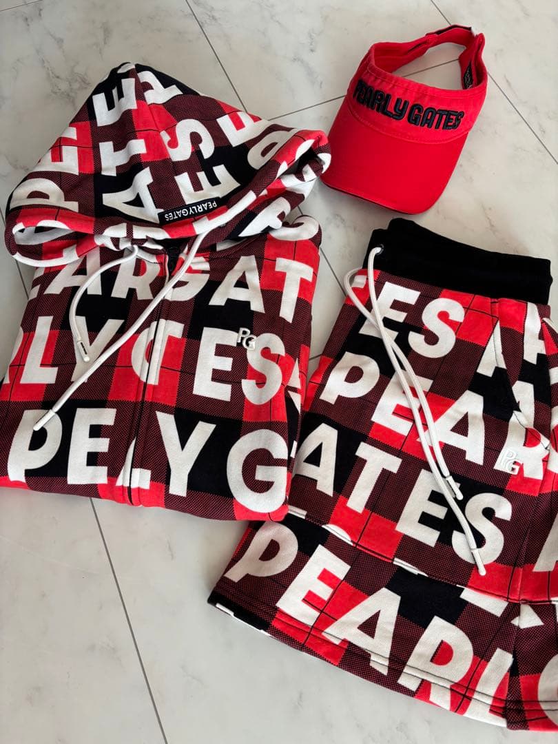 パーリーゲイツ　パーカー・裏起毛スカート・バイザー付き　セットアップ