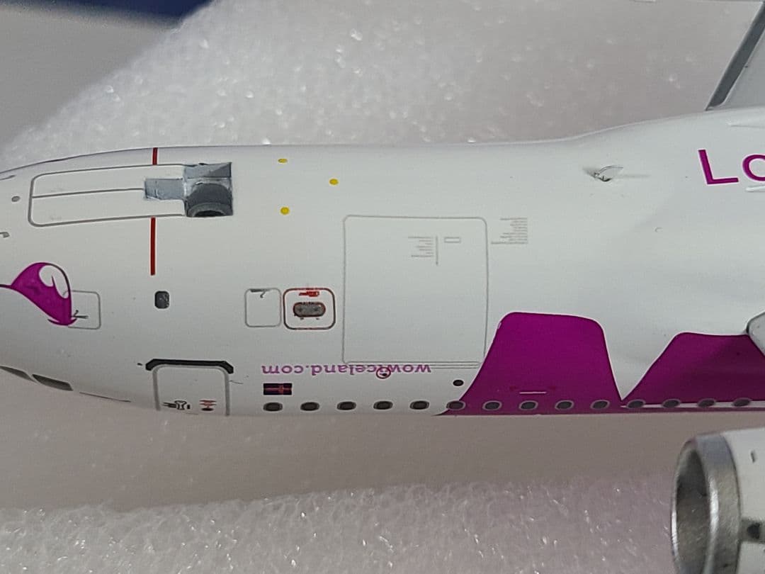 専用品 A320-200 WOW航空 LZ-WOW　1/200 新品・未使用品