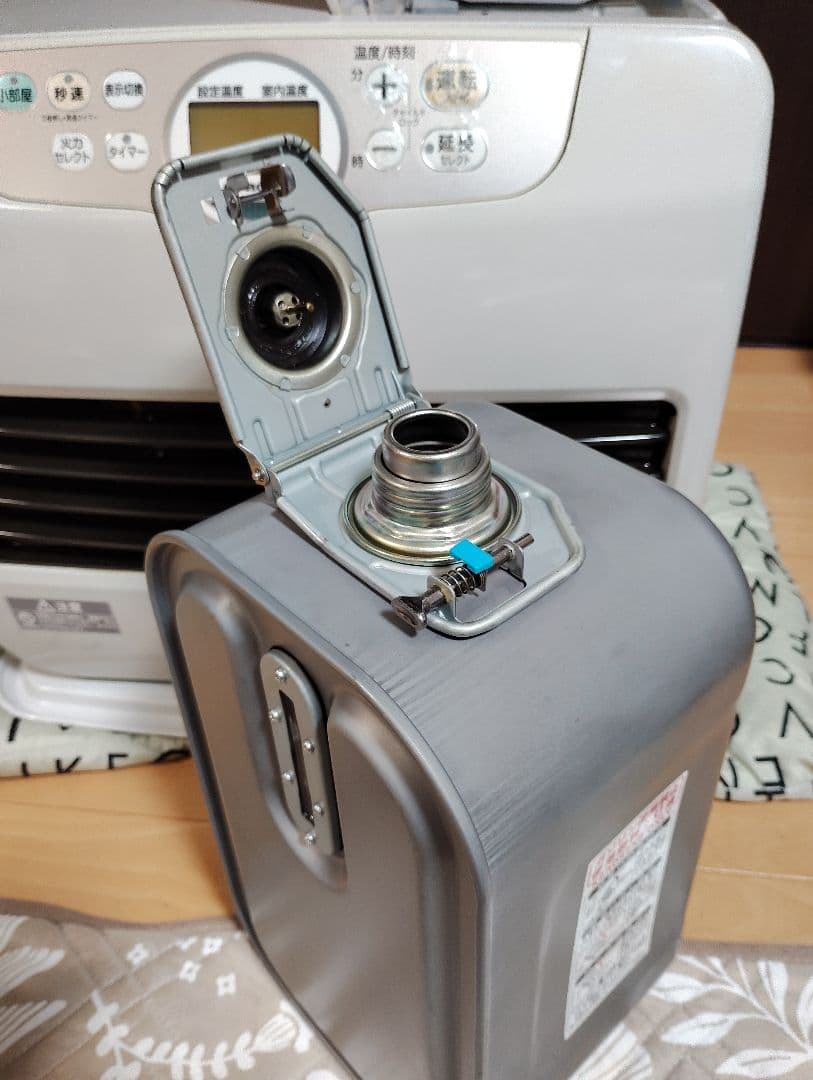 【美品】CORONA★ 石油ファンヒーター★ ホワイト