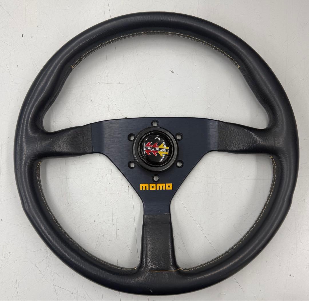 MOMO ステアリング　ホーンボタン付　TYP V35