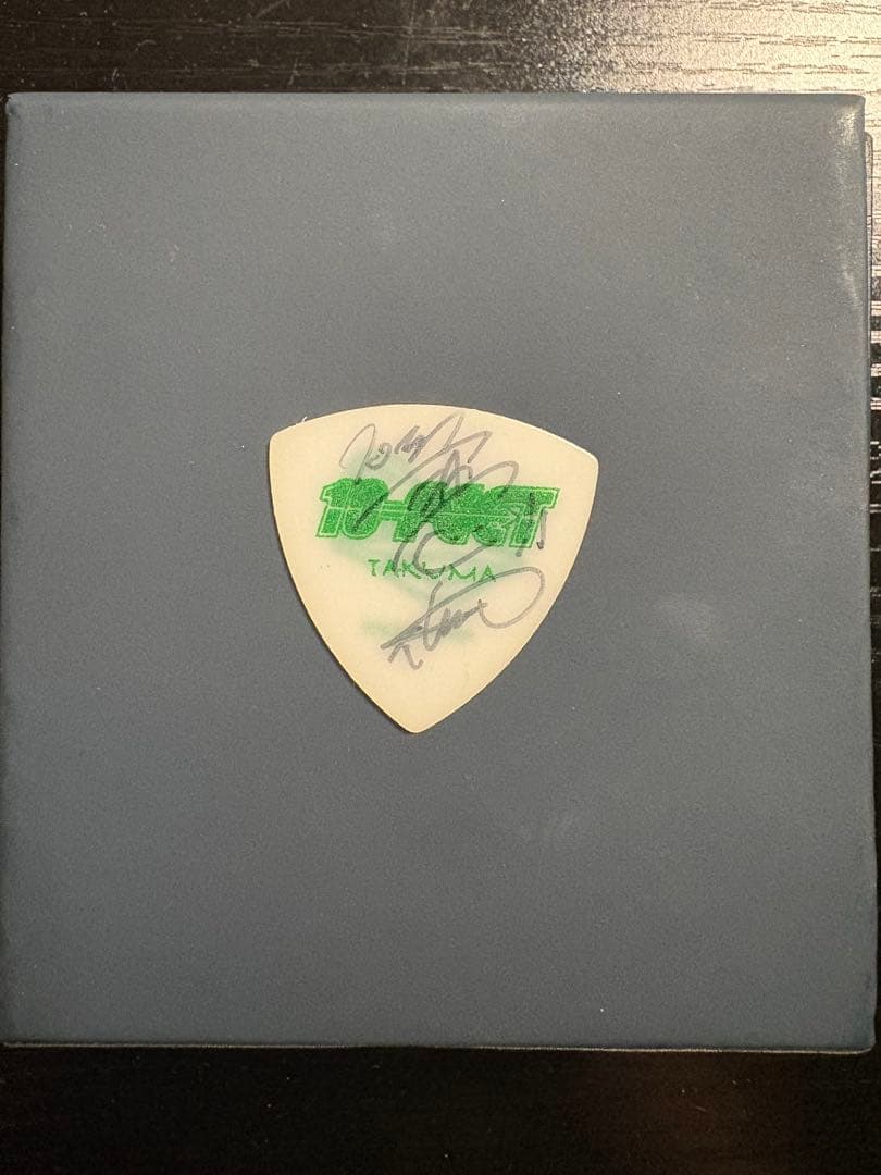 10FEET TAKUMAさんのサイン入りピック