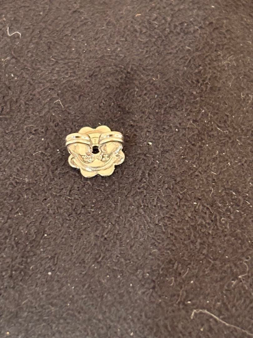 ティファニー　ダイヤピアス片耳