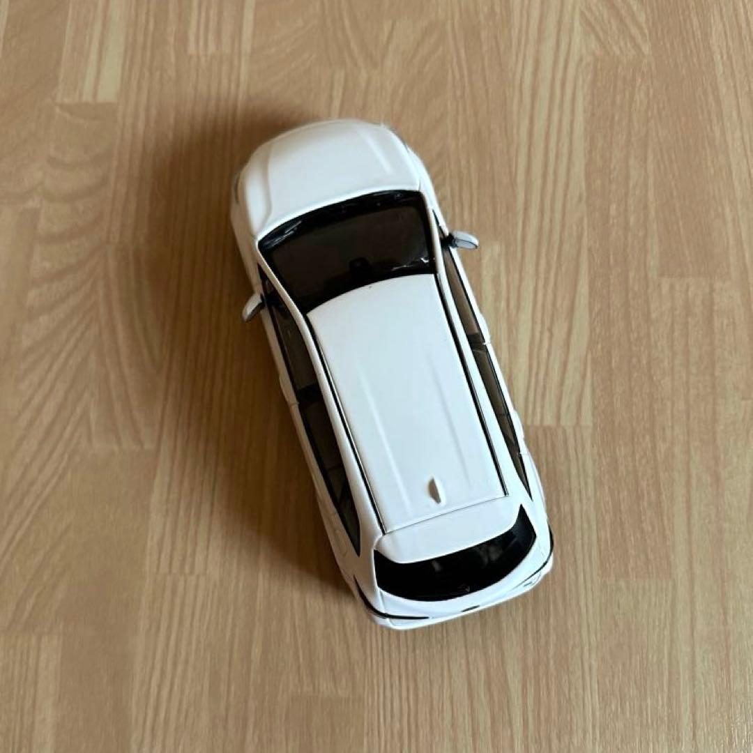 トヨタ カローラツーリング ミニカー カラーサンプル