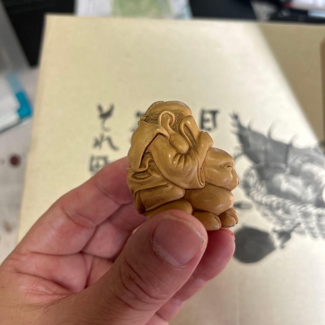 光斎作　根付　耳くらべ　うさぎ