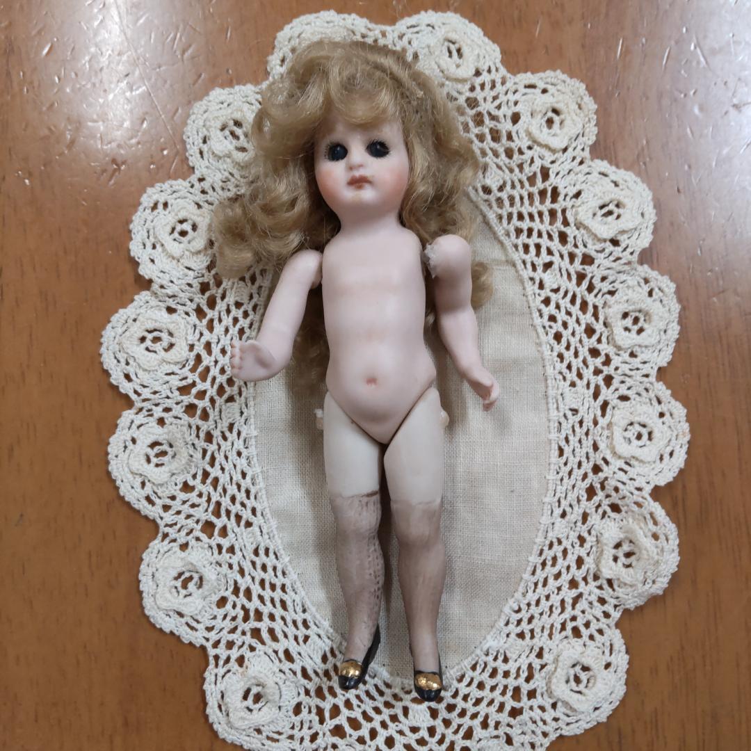 ミニョネット　アンティークドールリプロ　人形