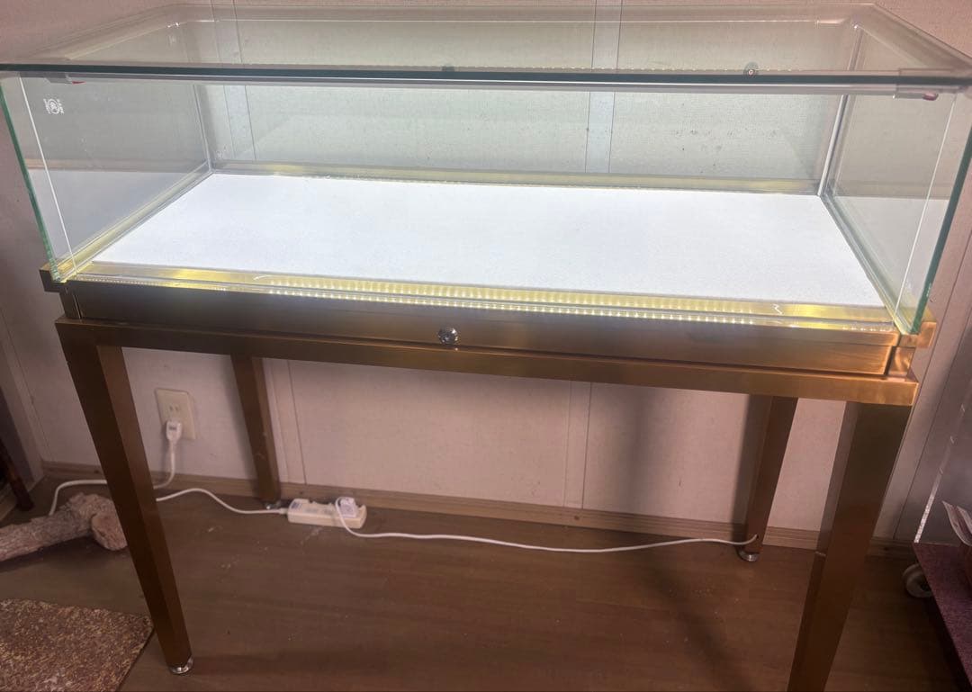 カウンター型LED照明&引き出し付きガラスジュエリーショーケース②