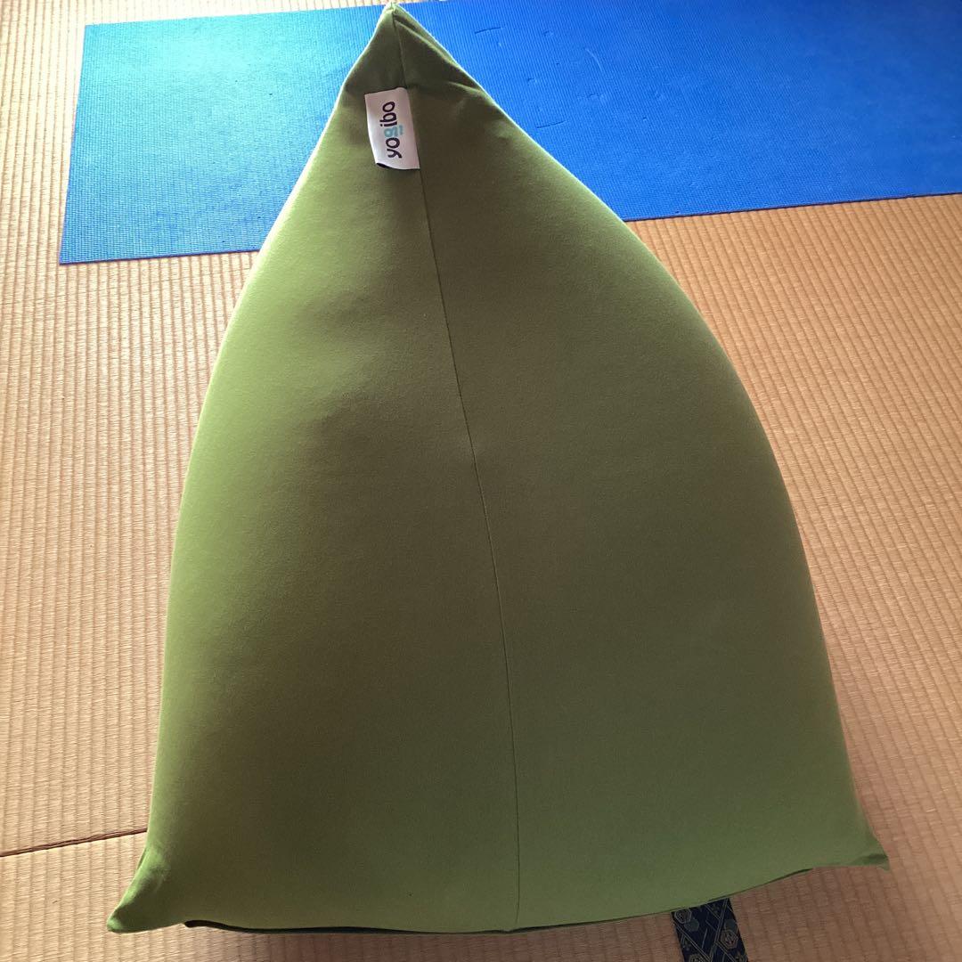 ヨギボー　Yogibo ピラミッド　75cm×75cm×65cm ライムグリーン