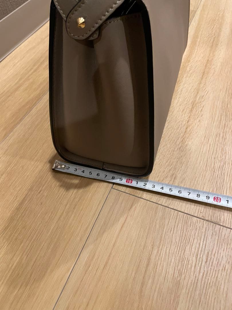 フェンディ FENDI ピーカブー　エッセンシャリー