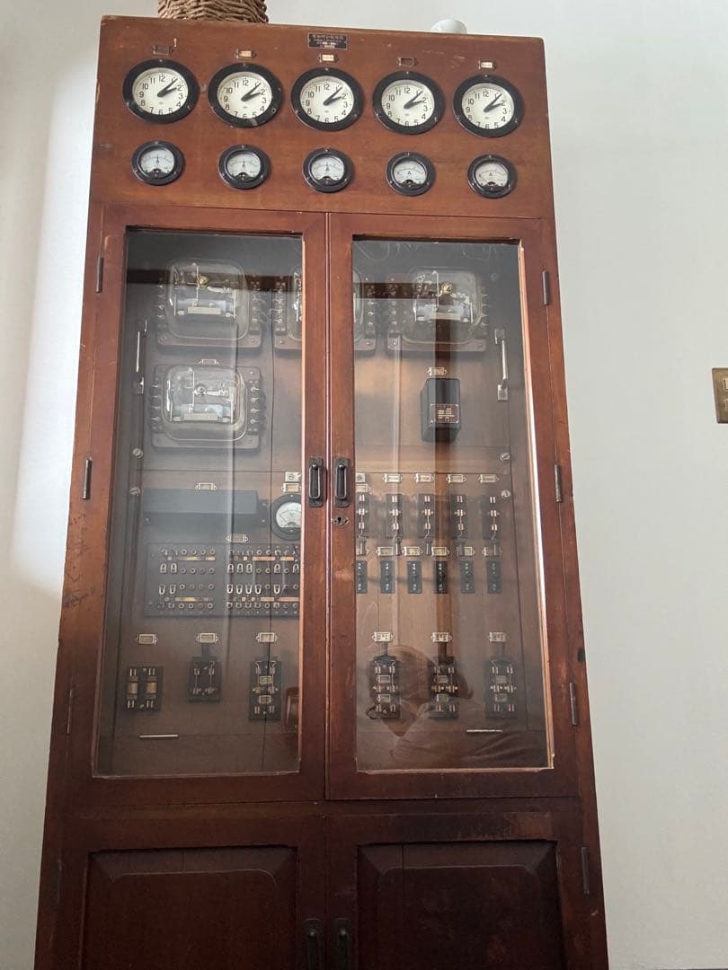電気時計配電盤