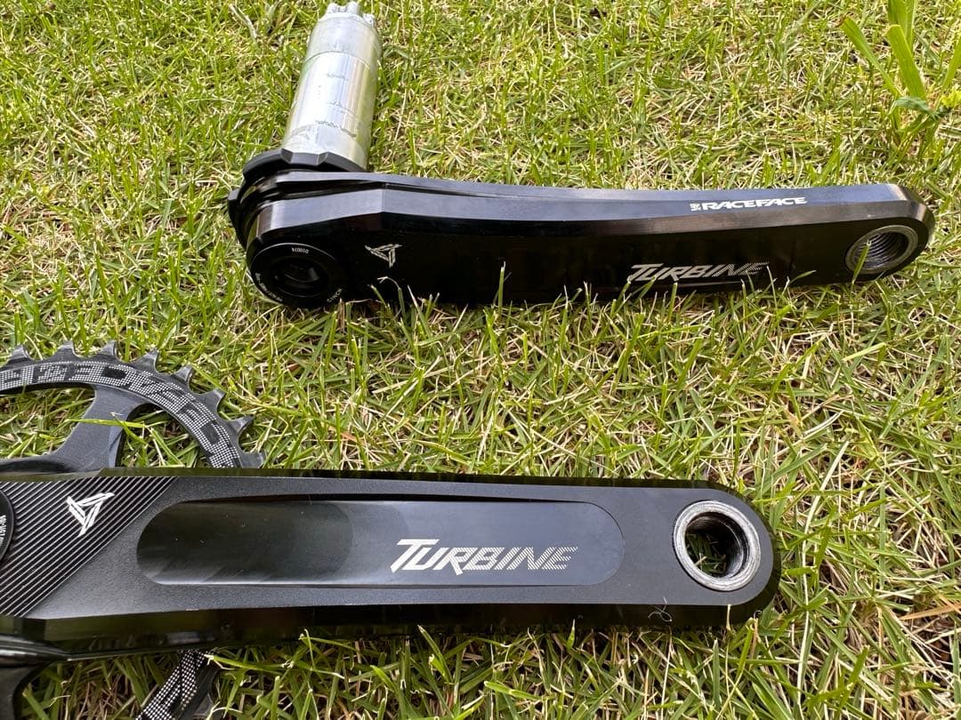 RACEFACE Turbine / Cinch クランクセット 32T