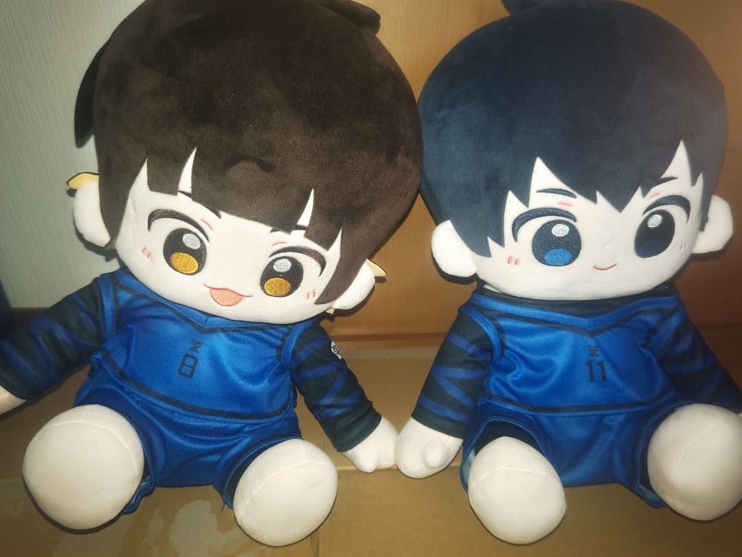中国限定　ブルーロック　huhu　お座りぬいぐるみ　潔世一　蜂楽廻　40cm