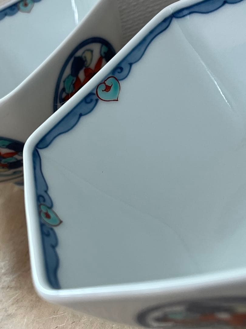 人間国宝　13代　今泉今右衛門窯 錦草花文 六角小鉢 色鍋島 有田焼 高級