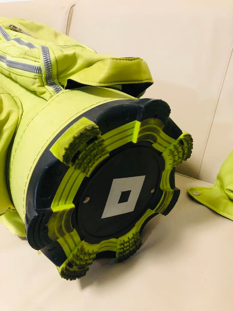 【送料込み】廃盤人気商品　ONOFF オノフ 8.5型 ゴルフ キャディバッグ