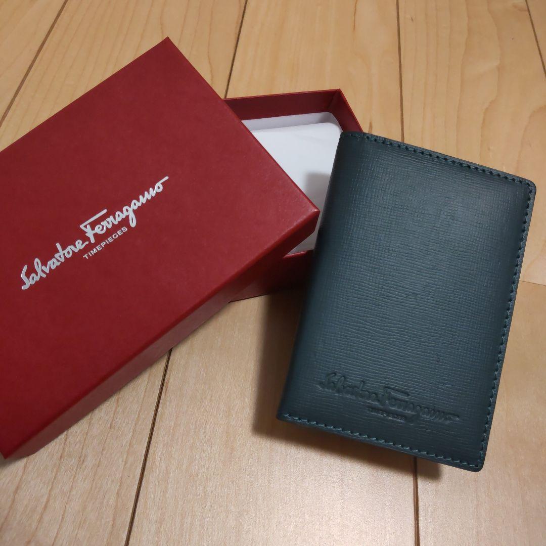 フェラガモ　パスケース