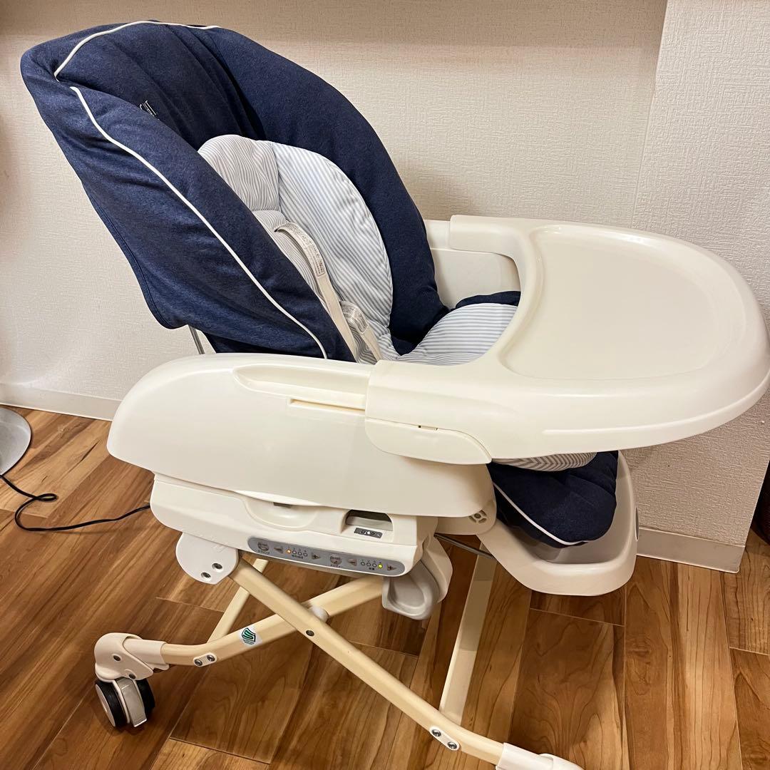 【美品・動作確認済】コンビ 電動 ハイローチェア ネムリラ4キャス AT