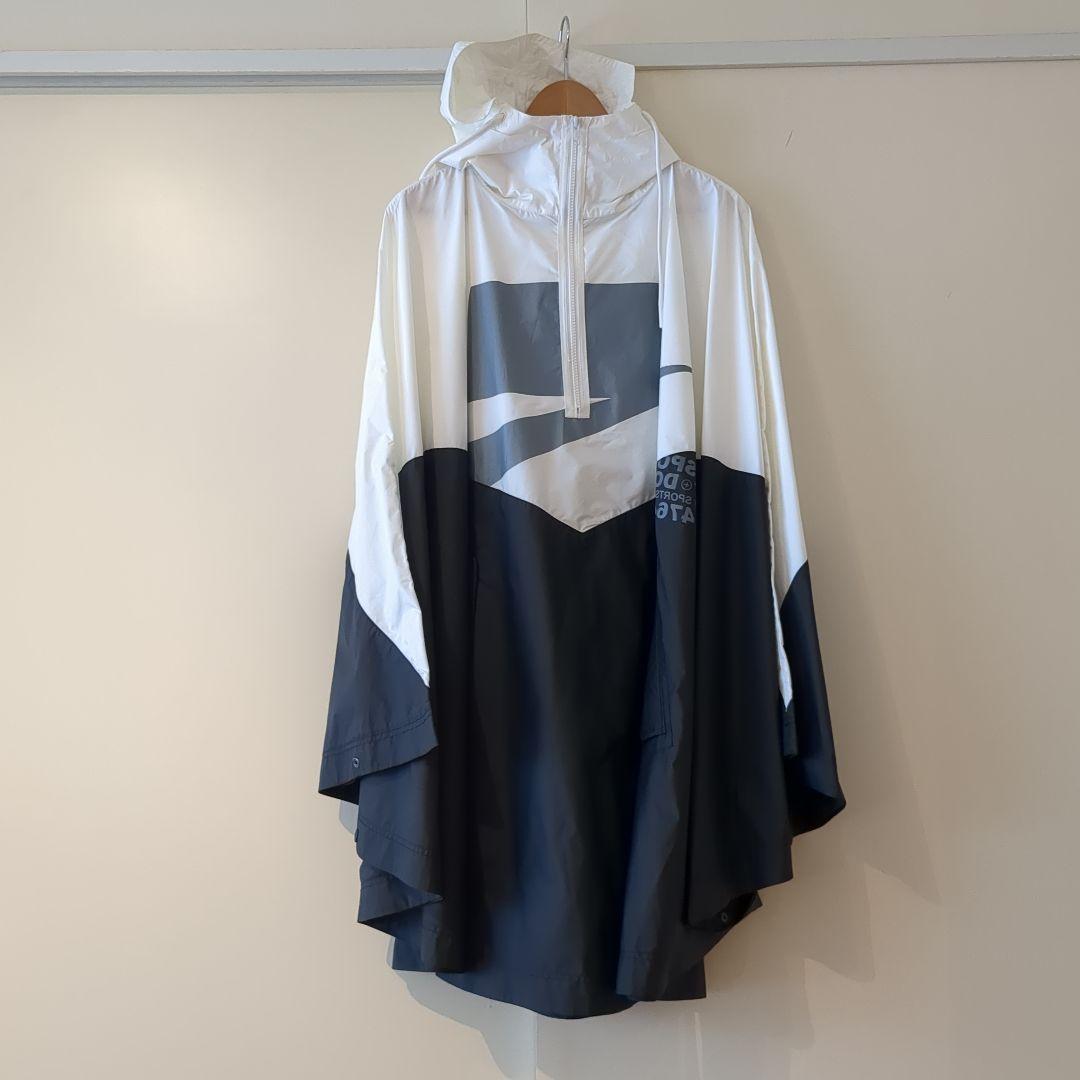 NIKE フード付きポンチョ