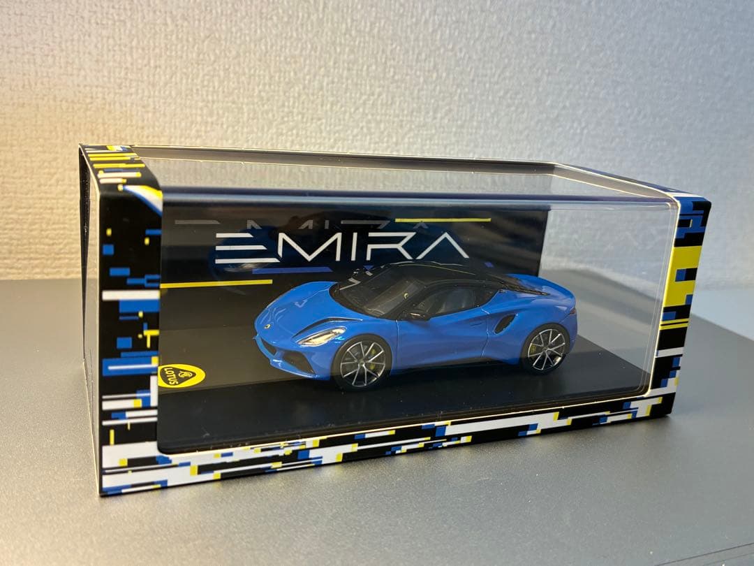 1/43 ロータス エミーラ ミニカー