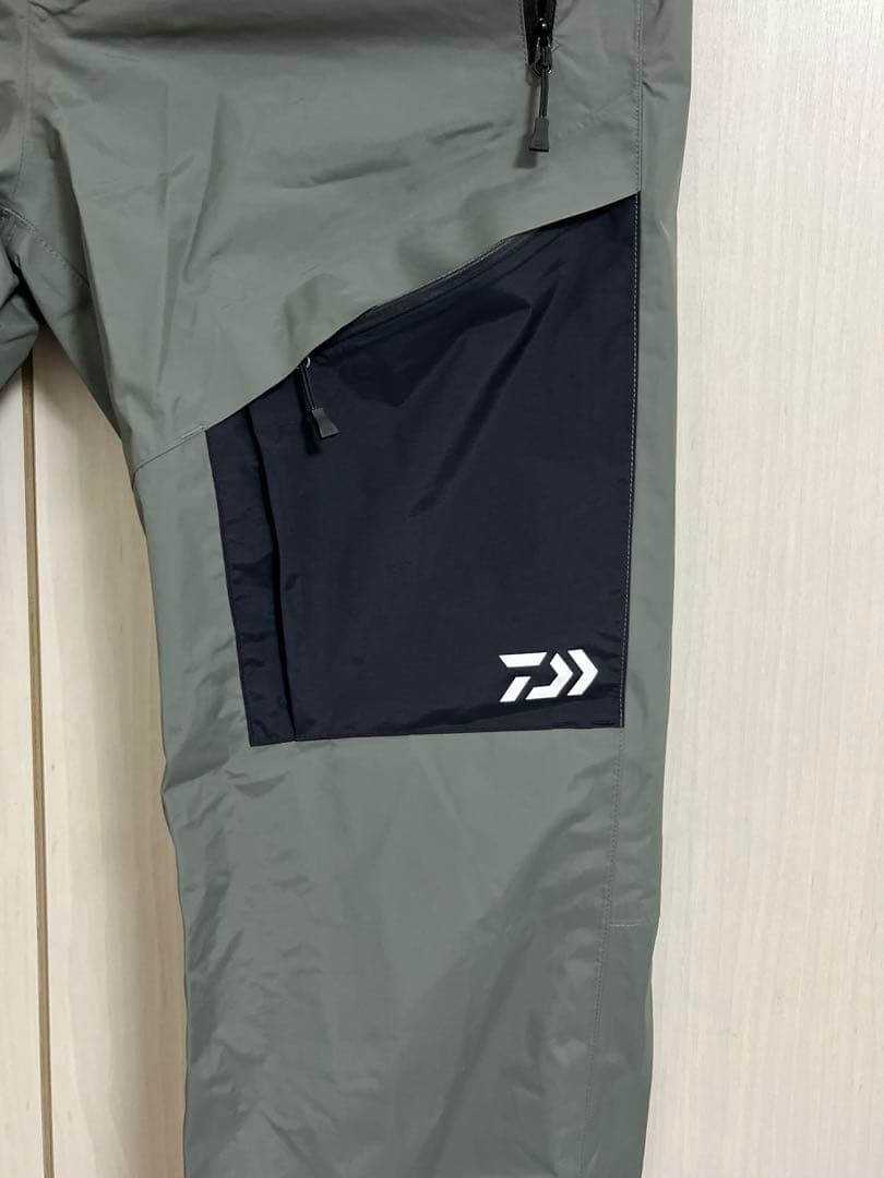 【新品未使用】ダイワ　レインマックス デタッチャブルレインスーツ DR-3021