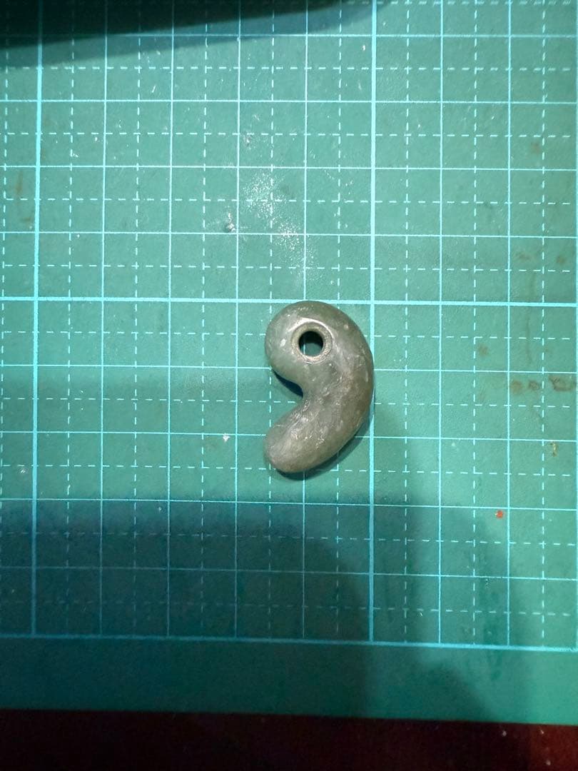 糸魚川産‼️勾玉‼️ご覧の通り説明不要の上クラス‼️青海の濃緑色ヒスイ‼️ロウカン‼️