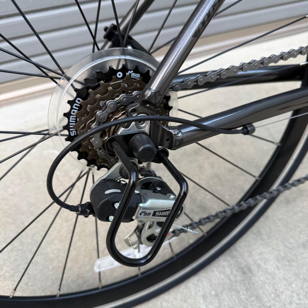 み*ー様 ほぼ新品　クロスバイク　ロードバイク　自転車　700c 黒色　大阪南部